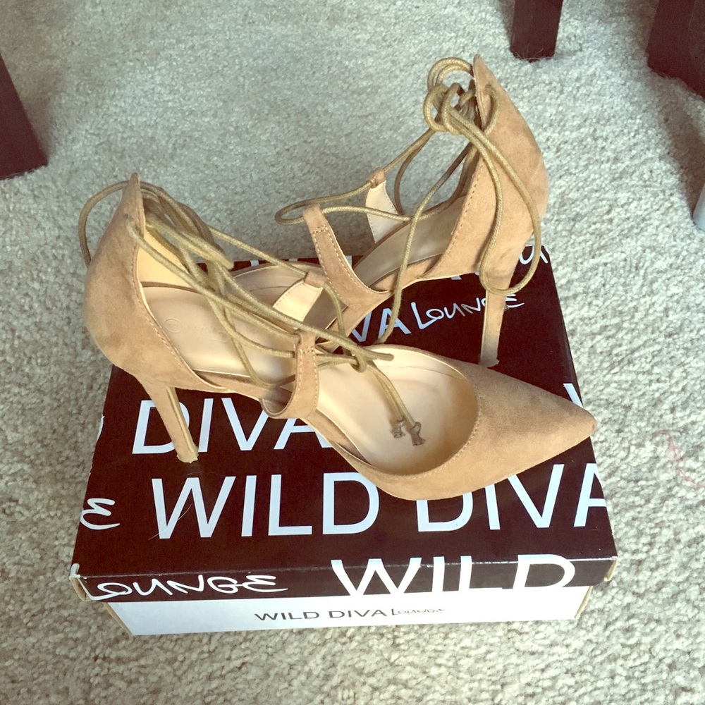 Wild Diva Lounge Lace Up Tie Pump
